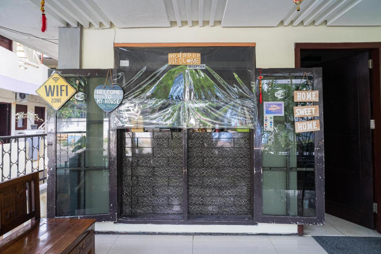 Reddoorz Near Cyber Mall Malang Exterior photo